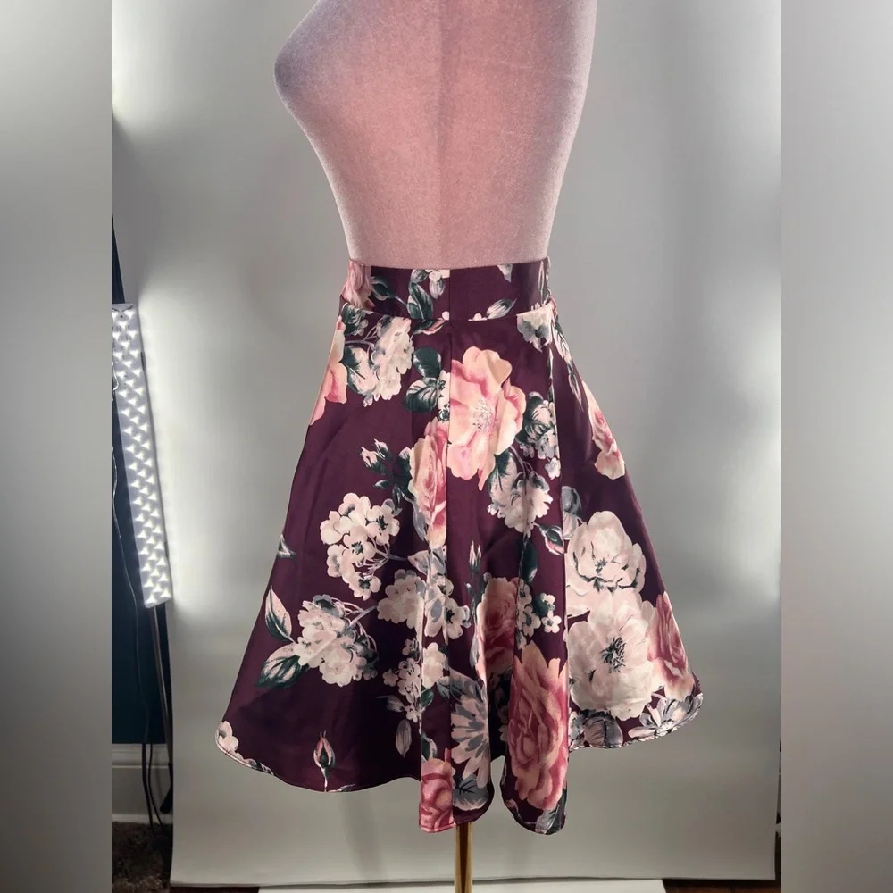 EUC City Triangles Floral Print Mini Skirt